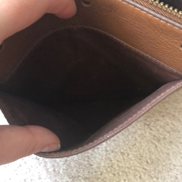 Fossil Crossbody Purse - Picture 4 of 5